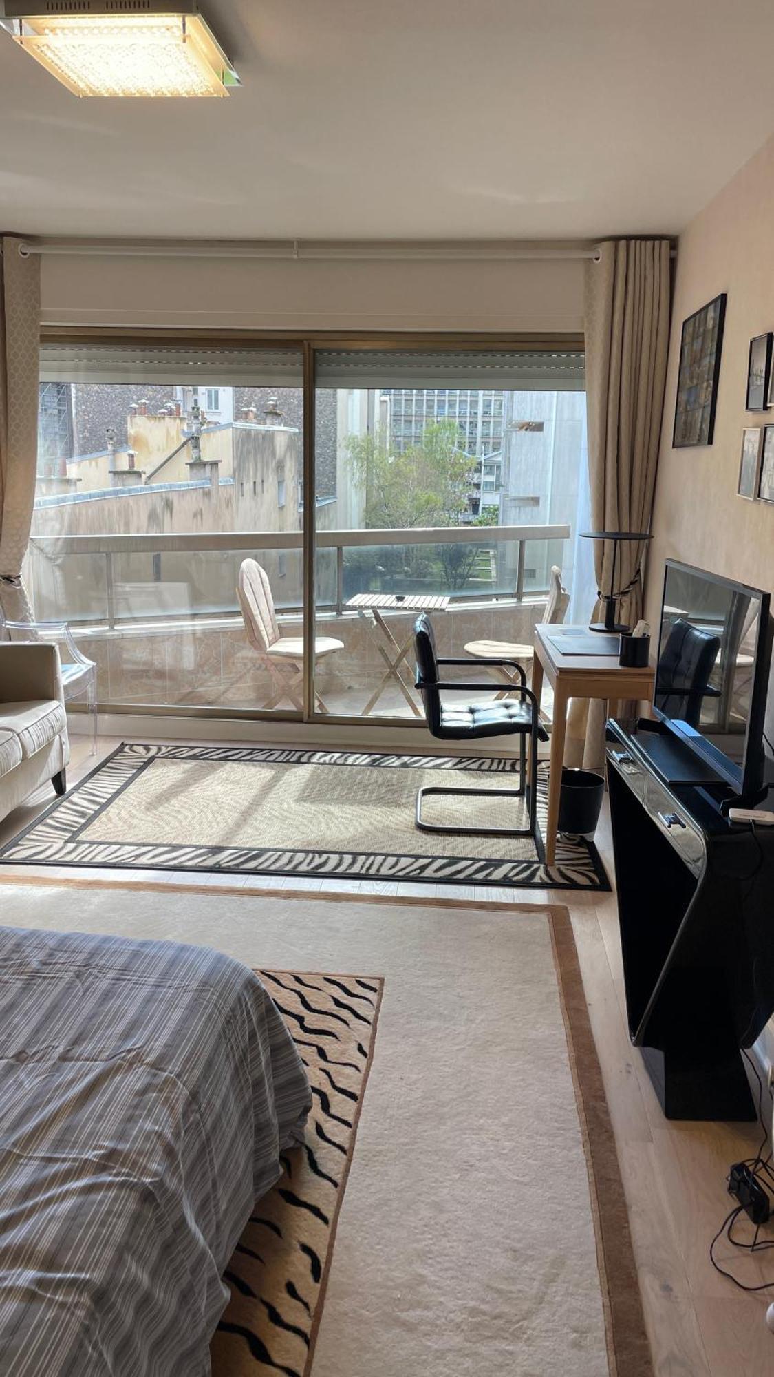 Un Studio De Luxe Les Champs Elysees Parigi Esterno foto